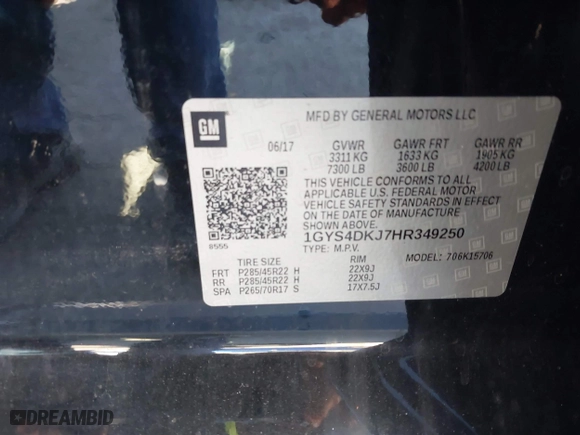 2017 Cadillac Escalade Platinum with VIN 1GYS4DKJ7HR349250, listed as a IAAI auction lot 41741978 with 109,277 mi miles. Bid and sale history available at carsss.com. Image 9.