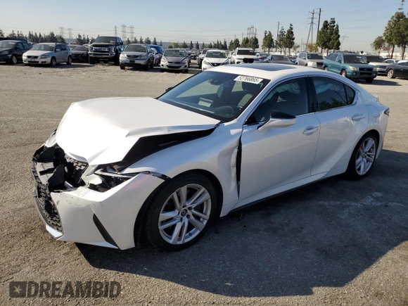 2021 Lexus IS 300 z VIN JTHCA1D29M5115392, wystawiony jako Copart lot #52766865 z przebiegiem 35 358 mil mil oraz Szkoda całkowita • Salvage title. Historia ofert i sprzedaży dostępna na DreamBid. Obrazek 1.