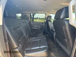 2017 Chevrolet Suburban LT z VIN 1GNSKHKC4HR207031, wystawiony jako Copart lot #62150635 z przebiegiem 209 342 mil mil oraz Czysty tytuł • Clean title. Historia ofert i sprzedaży dostępna na DreamBid. Obrazek 6.