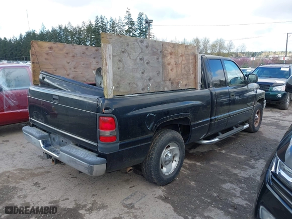 2001 Dodge Ram 1500 with VIN 1B7HC13Z11J549261, listed as a IAAI auction lot 41948148 with 241,326 mi miles. Bid and sale history available at carsss.com. Image 4.