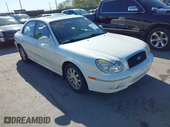 2005 Hyundai Sonata GLS with VIN KMHWF35H25A178921, listed as a IAAI auction lot 42076979 with 123,039 mi miles. Bid and sale history available at carsss.com. Image 1.