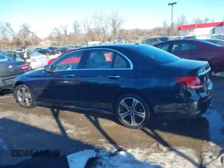 2018 Mercedes-Benz E 300 with VIN WDDZF4KB5JA365156, listed as a IAAI auction lot 41261324 with 73,718 mi miles and . Bid and sale history available at DreamBid. Image 14.