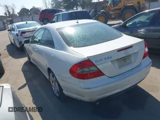 2007 Mercedes-Benz CLK-Class 5.5L with VIN WDBTJ72H27F208540, listed as a IAAI auction lot 41667926 with 237,484 mi miles. Bid and sale history available at carsss.com. Image 3.