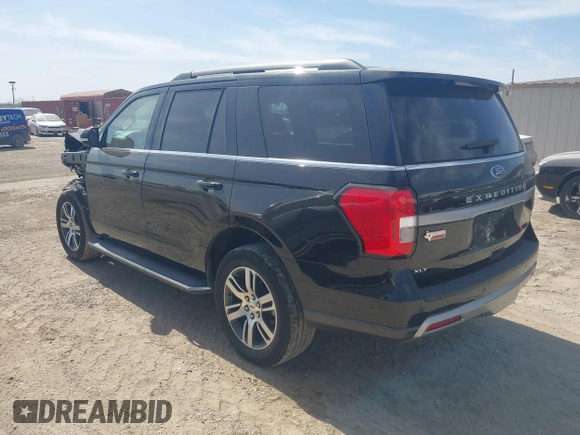2022 Ford Expedition XLT with VIN 1FMJU1HT1NEA48965, listed as a IAAI auction lot 41792241 with 36,488 mi miles. Bid and sale history available at carsss.com. Image 3.