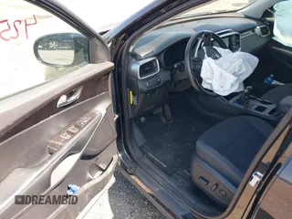 2017 Kia Sorento LX z VIN 5XYPGDA32HG265986, wystawiony jako IAAI lot #42571760 z przebiegiem 108 677 mil mil oraz . Historia ofert i sprzedaży dostępna na DreamBid. Obrazek 5.