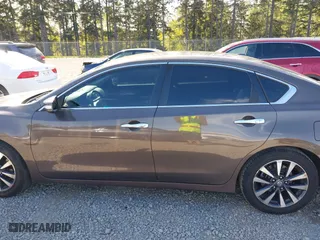 2017 Nissan Altima 2.5 SR with VIN 1N4AL3AP8HC180059, listed as a IAAI auction lot 42075133 with 197,955 mi miles. Bid and sale history available at carsss.com. Image 14.