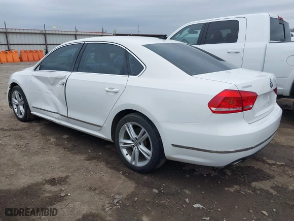 2013 Volkswagen Passat TDI SE with VIN 1VWBN7A34DC075197, listed as a IAAI auction lot 41707346 with 188,685 mi miles. Bid and sale history available at carsss.com. Image 3.