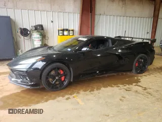 2021 Chevrolet Corvette 3LT z VIN 1G1YC2D49M5121209, wystawiony jako Copart lot #51640325 z przebiegiem 28 233 mil mil oraz Szkoda całkowita • Salvage title. Historia ofert i sprzedaży dostępna na DreamBid. Obrazek 1.