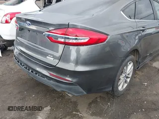 2019 Ford Fusion SE with VIN 3FA6P0HD3KR284679, listed as a IAAI auction lot 41925937 with 67,058 mi miles. Bid and sale history available at carsss.com. Image 19.