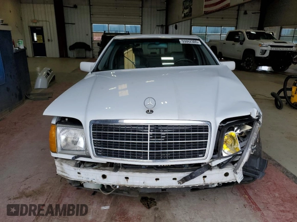 1992 Mercedes-Benz S 320 z VIN WDBGA32E4NA019320, wystawiony jako Copart lot #55062305 z przebiegiem 163 212 mil mil oraz Szkoda całkowita • Salvage title. Historia ofert i sprzedaży dostępna na DreamBid. Obrazek 5.