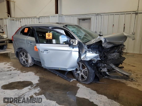 2011 Volvo XC60 3.0T с VIN YV4902DZ4B2154047, выставлен на аукционе Copart как лот 48101785 с пробегом Не указан миль и На запчасти • Non repairable. История ставок и продаж доступна на DreamBid. Изображение 4.