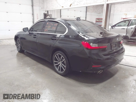 2021 BMW 3 Series 330i with VIN 3MW5R1J04M8B69186, listed as a IAAI auction lot 41576590 with 1 mi miles. Bid and sale history available at carsss.com. Image 3.
