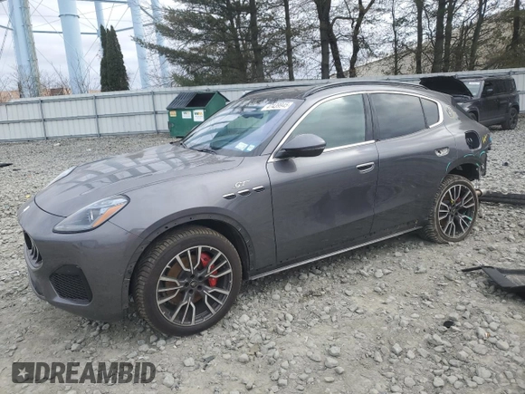 2023 Maserati Grecale GT z VIN ZN682AVA6P7429258, wystawiony jako Copart lot #47439945 z przebiegiem 7 620 mil mil oraz Szkoda całkowita • Salvage title. Historia ofert i sprzedaży dostępna na DreamBid. Obrazek 1.