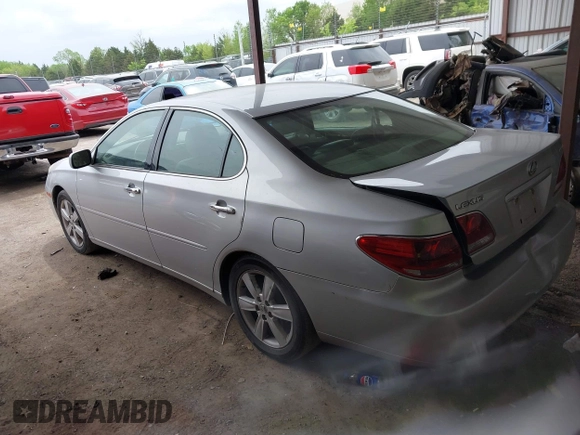 2005 Lexus ES 330 with VIN JTHBA30GX55084129, listed as a IAAI auction lot 42067706 with 201,831 mi miles. Bid and sale history available at carsss.com. Image 3.