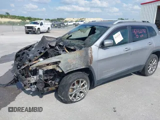2018 Jeep Cherokee Latitude Plus with VIN 1C4PJLLB1JD615497, listed as a IAAI auction lot 41242298 with 1 mi miles. Bid and sale history available at carsss.com. Image 2.