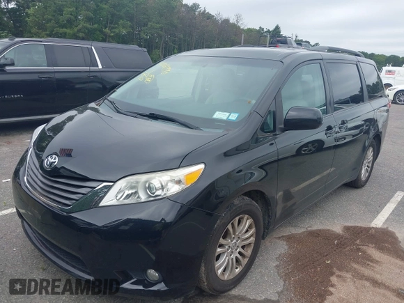 2013 Toyota Sienna XLE AAS with VIN 5TDYK3DCXDS302949, listed as a IAAI auction lot 42611370 with 236,663 mi miles and . Bid and sale history available at DreamBid. Image 18.