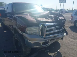 2006 Ford F-250 XL z VIN 1FTSW21P56EB45285, wystawiony jako IAAI lot #41897760 z przebiegiem 260 044 mil mil oraz . Historia ofert i sprzedaży dostępna na DreamBid. Obrazek 17.