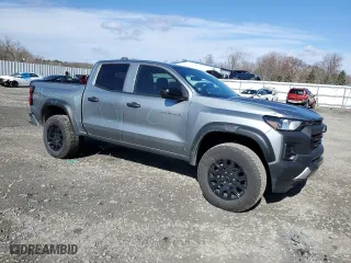 2024 Chevrolet Colorado 4WD Trail Boss with VIN 1GCPTEEK2R1285398, listed as a Copart auction lot 50782215 with 2,352 mi miles and Salvage Title. Bid and sale history available at carsss.com. Image 4.