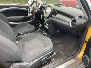 2007 MINI Hardtop S with VIN WMWMF73507TL90586, listed as a Copart auction lot 86571034 with 50,695 mi miles and Clean Title. Bid and sale history available at DreamBid. Image 5.