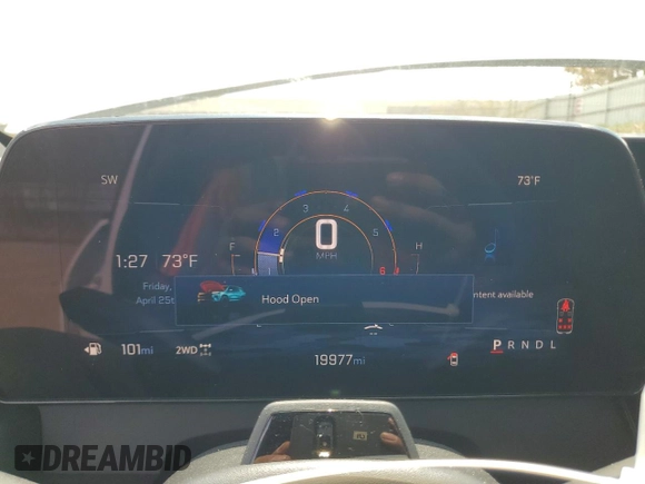 2024 Chevrolet Traverse AWD RS z VIN 1GNEVLKS5RJ153379, wystawiony jako Copart lot #54567905 z przebiegiem 19 977 mil mil oraz Szkoda całkowita • Salvage title. Historia ofert i sprzedaży dostępna na DreamBid. Obrazek 9.
