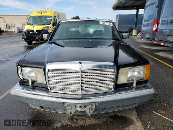 1987 Mercedes-Benz 560 with VIN WDBCA39D4HA360359, listed as a Copart auction lot 80772324 with 203,669 mi miles and Clean Title. Bid and sale history available at DreamBid. Image 5.