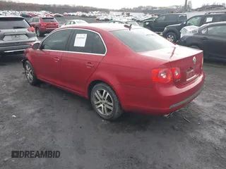 2006 Volkswagen Jetta 2.5L z VIN 3VWSF71KX6M681223, wystawiony jako IAAI lot #41645643 z przebiegiem 72 631 mil mil oraz . Historia ofert i sprzedaży dostępna na DreamBid. Obrazek 3.