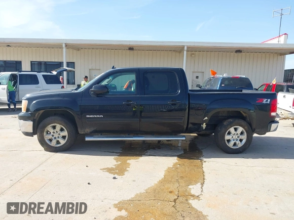 2013 GMC Sierra 1500 SLT with VIN 3GTP2WE71DG146605, listed as a IAAI auction lot 41334159 with 224,640 mi miles and . Bid and sale history available at DreamBid. Image 14.