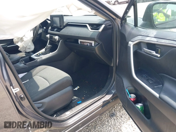 2022 Toyota RAV4 XLE with VIN 2T3W1RFV1NW188402, listed as a IAAI auction lot 42487520 with 75,900 mi miles and . Bid and sale history available at DreamBid. Image 5.