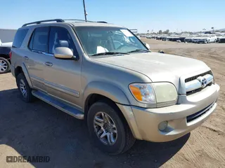 2005 Toyota Sequoia SR5 with VIN 5TDZT34A55S248543, listed as a IAAI auction lot 41694752 with 354,777 mi miles. Bid and sale history available at carsss.com. Image 1.