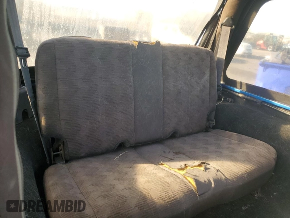 2003 Jeep Wrangler X z VIN 1J4FA39S33P320254, wystawiony jako Copart lot #52392525 z przebiegiem 206 325 mil mil oraz Szkoda całkowita • Salvage title. Historia ofert i sprzedaży dostępna na DreamBid. Obrazek 10.