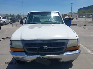 2000 Ford Ranger XL с VIN 1FTYR10V6YPB18941, выставлен на аукционе IAAI как лот 42273003 с пробегом 66 700 миль миль и . История ставок и продаж доступна на DreamBid. Изображение 13.