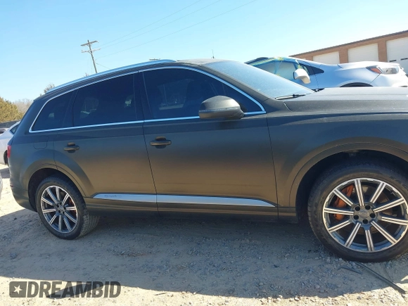2017 Audi Q7 Premium Plus z VIN WA1LAAF76HD047018, wystawiony jako IAAI lot #41657235 z przebiegiem 159 375 mil mil oraz . Historia ofert i sprzedaży dostępna na DreamBid. Obrazek 13.
