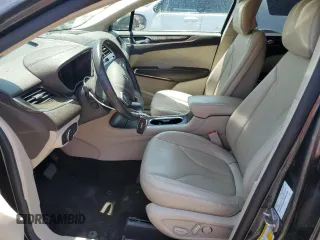 2019 Lincoln MKC Reserve with VIN 5LMCJ3D97KUL38925, listed as a Copart auction lot 62095365 with 62,995 mi miles and Salvage title. Bid and sale history available at DreamBid. Image 7.