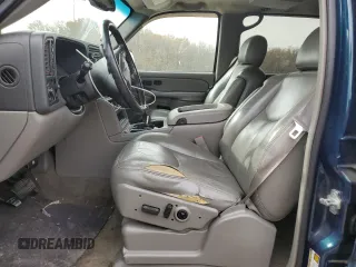 2005 Chevrolet Suburban LS with VIN 3GNFK16Z65G261496, listed as a Copart auction lot 80455624 with 139,102 mi miles and Salvage Title. Bid and sale history available at carsss.com. Image 7.