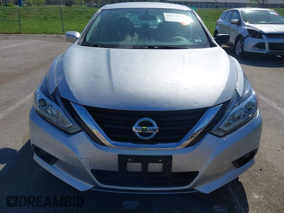 2018 Nissan Altima SR with VIN 1N4AL3APXJC258864, listed as a IAAI auction lot 42018305 with 59,265 mi miles and . Bid and sale history available at carsss.com. Image 12.