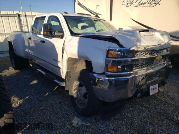 2019 Chevrolet Silverado 3500HD Work Truck with VIN 1GC4KVCY6KF143142, listed as a Copart auction lot 48328394 with 126,913 mi miles and Salvage Title. Bid and sale history available at carsss.com. Image 4.
