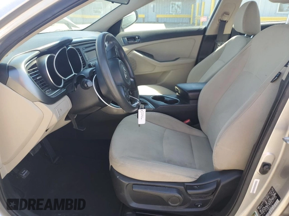 2015 Kia Optima LX z VIN 5XXGM4A72FG451508, wystawiony jako Copart lot #55628795 z przebiegiem 125 947 mil mil oraz Szkoda całkowita • Salvage title. Historia ofert i sprzedaży dostępna na DreamBid. Obrazek 7.