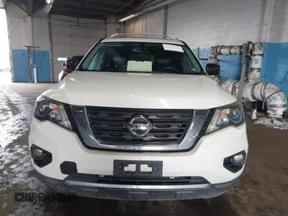 2017 Nissan Pathfinder SL z VIN 5N1DR2MM6HC668911, wystawiony jako IAAI lot #42270084 z przebiegiem 85 055 mil mil oraz . Historia ofert i sprzedaży dostępna na DreamBid. Obrazek 12.