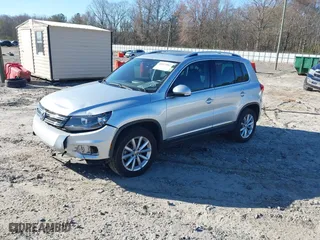 2017 Volkswagen Tiguan Wolfsburg Edition with VIN WVGSV7AX8HK009961, listed as a IAAI auction lot 41822883 with 70,911 mi miles. Bid and sale history available at carsss.com. Image 17.