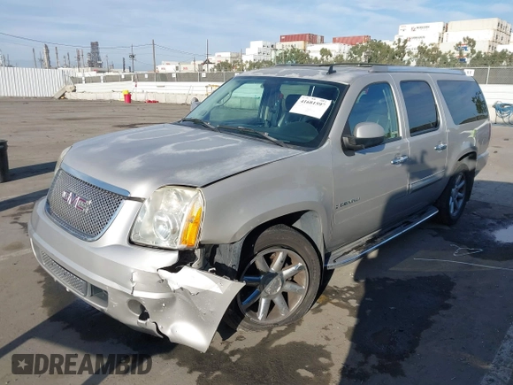 2007 GMC Yukon XL z VIN 1GKFK668X7J319869, wystawiony jako IAAI lot #41681597 z przebiegiem 154 318 mil mil oraz . Historia ofert i sprzedaży dostępna na DreamBid. Obrazek 17.