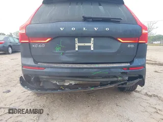 2023 Volvo XC60 Plus Bright Theme with VIN YV4L12RN4P1375945, listed as a IAAI auction lot 41945980 with 27,609 mi miles. Bid and sale history available at carsss.com. Image 19.