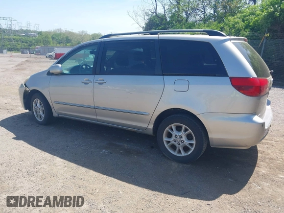 2004 Toyota Sienna XLE with VIN 5TDBA22C64S025481, listed as a IAAI auction lot 42140330 with 167,124 mi miles. Bid and sale history available at carsss.com. Image 3.