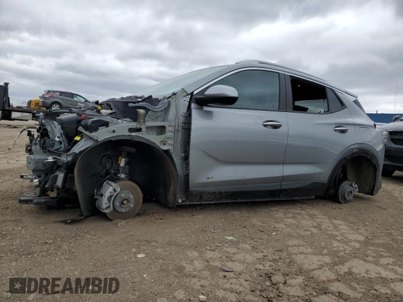 2025 Buick Encore GX Sport Touring с VIN KL4AMDSL9SB012043, выставлен на аукционе Copart как лот 53278345 с пробегом Не указан миль и Списание • Salvage title. История ставок и продаж доступна на DreamBid. Изображение 1.
