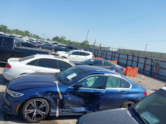 2021 BMW 3 Series 330i z VIN 3MW5R1J00M8C08985, wystawiony jako IAAI lot #41977683 z przebiegiem 34 640 mil mil oraz . Historia ofert i sprzedaży dostępna na DreamBid. Obrazek 14.