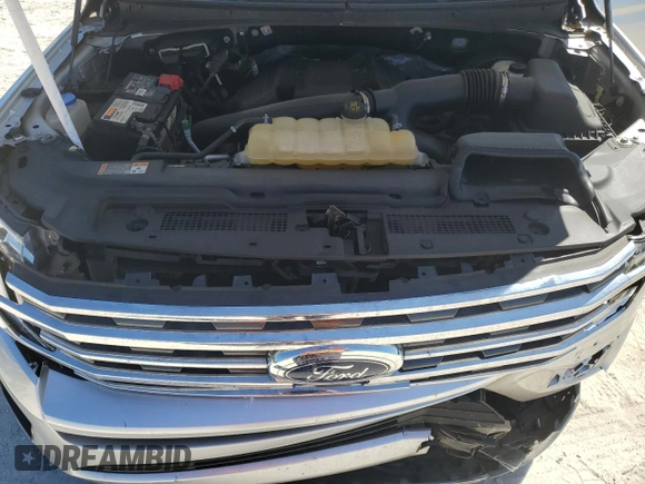 2018 Ford Expedition XLT z VIN 1FMJU1HT7JEA27371, wystawiony jako Copart lot #49544585 z przebiegiem 81 151 mil mil oraz Szkoda całkowita • Salvage title. Historia ofert i sprzedaży dostępna na DreamBid. Obrazek 14.