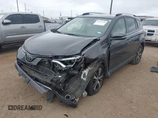 2018 Toyota RAV4 XLE with VIN JTMRFREV0JJ749388, listed as a IAAI auction lot 41613930 with 62,225 mi miles. Bid and sale history available at carsss.com. Image 17.
