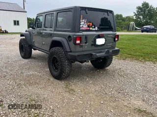 2019 Jeep Wrangler Unlimited Sport S with VIN 1C4HJXDG9KW569235, listed as a Copart auction lot 60338215 with 47,107 mi miles and Clean title. Bid and sale history available at DreamBid. Image 3.