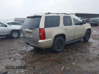 2010 Chevrolet Tahoe LT z VIN 1GNMCBE32AR228142, wystawiony jako IAAI lot #42119831 z przebiegiem 220 026 mil mil oraz . Historia ofert i sprzedaży dostępna na DreamBid. Obrazek 4.