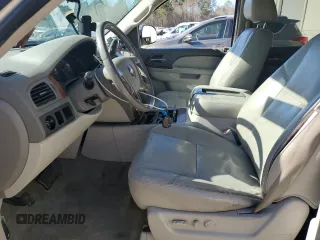 2010 Chevrolet Avalanche LTZ with VIN 3GNNCGE09AG186060, listed as a Copart auction lot 88727255 with 276,760 mi miles and Salvage Title. Bid and sale history available at DreamBid. Image 7.