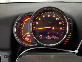 2017 MINI Countryman Cooper z VIN WMZYV5C37H3B75799, wystawiony jako Copart lot #83622044 z przebiegiem 71 118 mil mil oraz Szkoda całkowita • Salvage title. Historia ofert i sprzedaży dostępna na DreamBid. Obrazek 9.